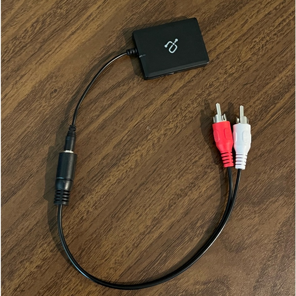 Aluratek - iStream Universal Bluetooth Audio Receiver - Black